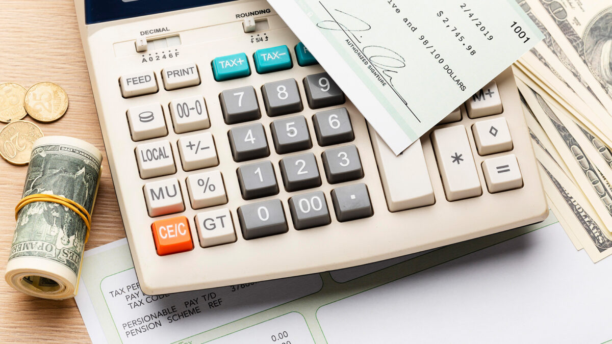 How to Save More Money and Build Financial Confidence: Practical Tips for Everyday Life