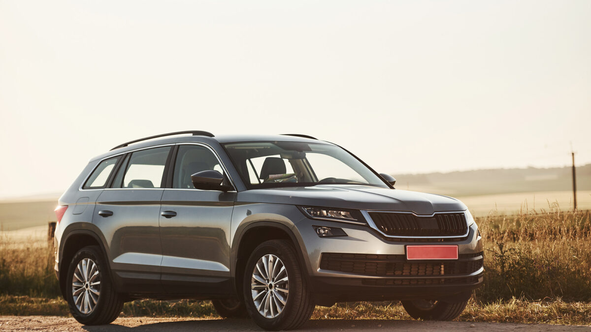 How to Avoid Getting Scammed When Buying a Used Car From a Dealership and Prevent High-Interest Auto Loans