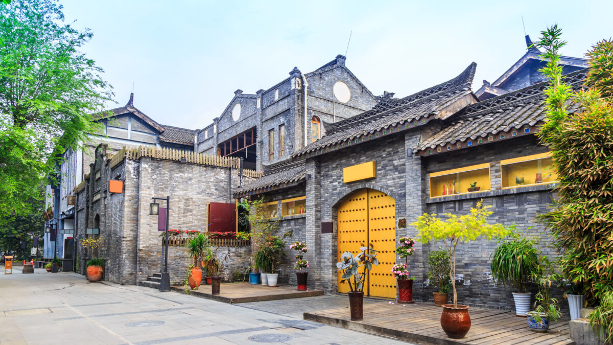 Where to Find the Best Phở in Hanoi Old Quarter