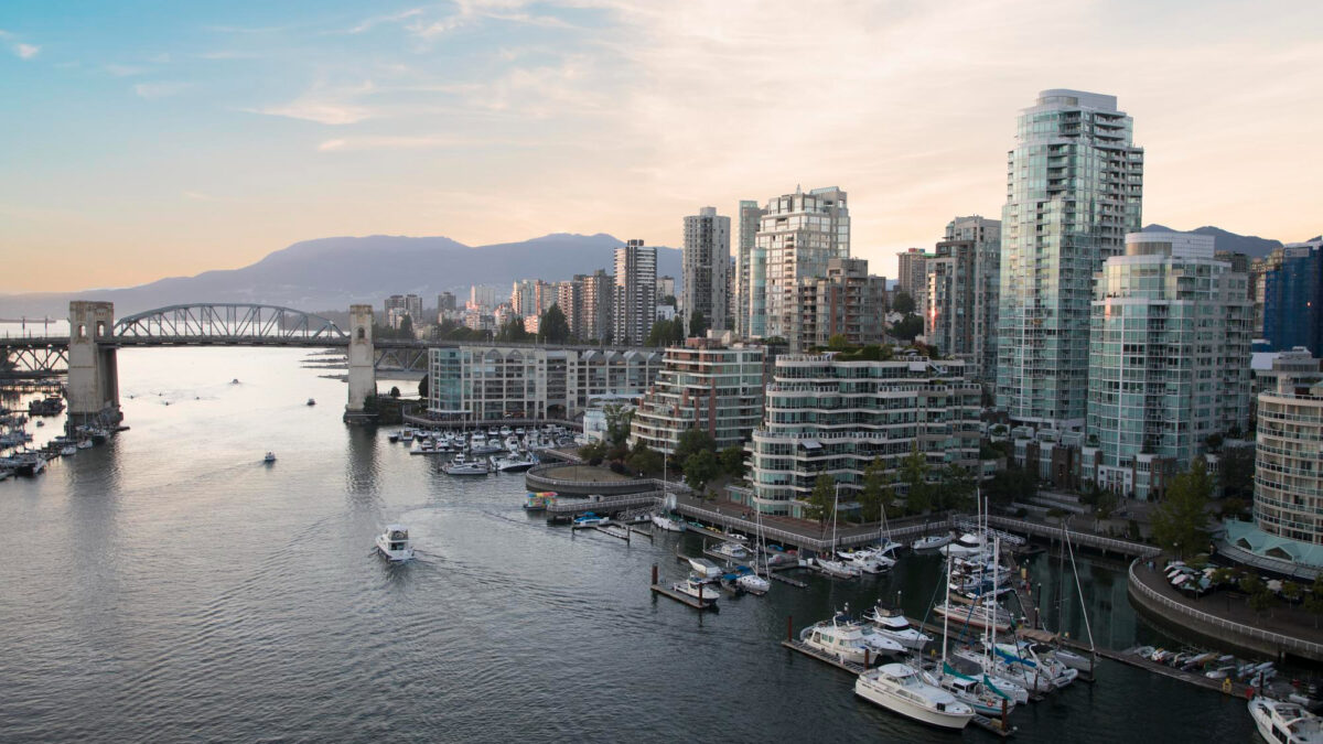 Vancouver Seafood Restaurants With a View: Waterfront Dining Worth the Reservation